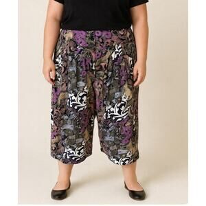Way to Go brand chino shorts floral paisley print knee length dress gaucho pants